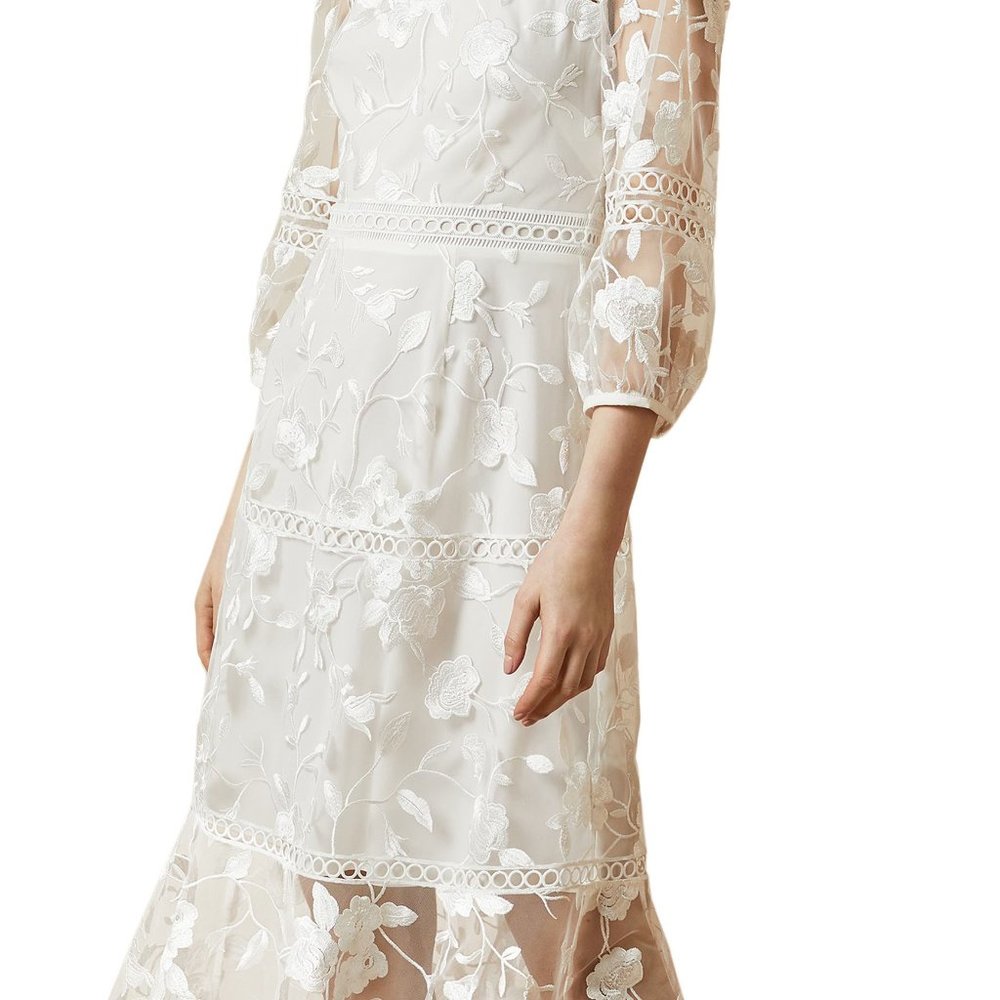 Ted Baker London - Ivory TABII Tiered Lace Dress $469 original price Size 0-2